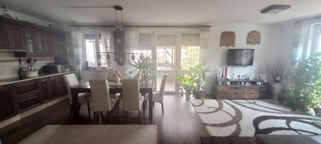 Eladó családi ház, Pomázon 184 M Ft, 5 szobás
