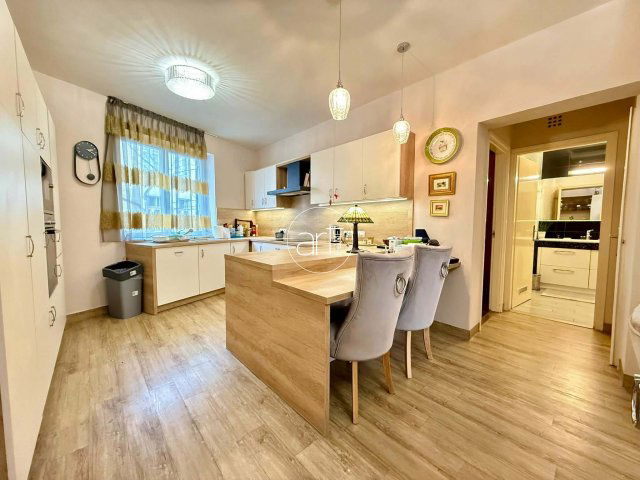 Eladó téglalakás, Szegeden, Osztrovszky utcában 88.9 M Ft