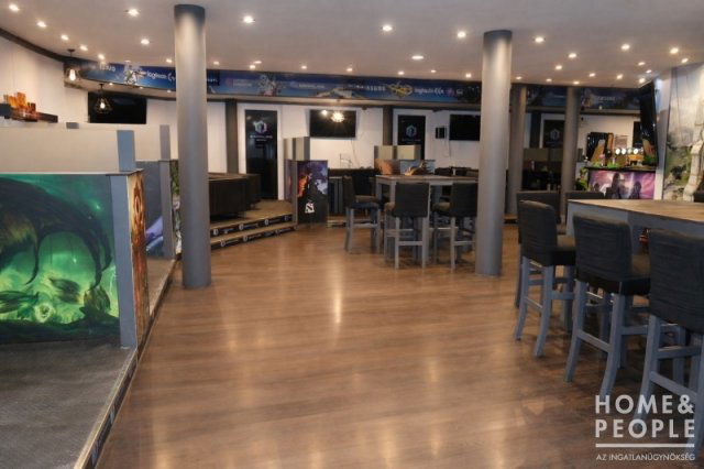 Eladó üzlethelyiség, Szegeden 19 M Ft, 9 szobás