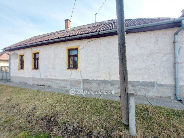 Eladó családi ház, Harsányban 9.5 M Ft, 2 szobás