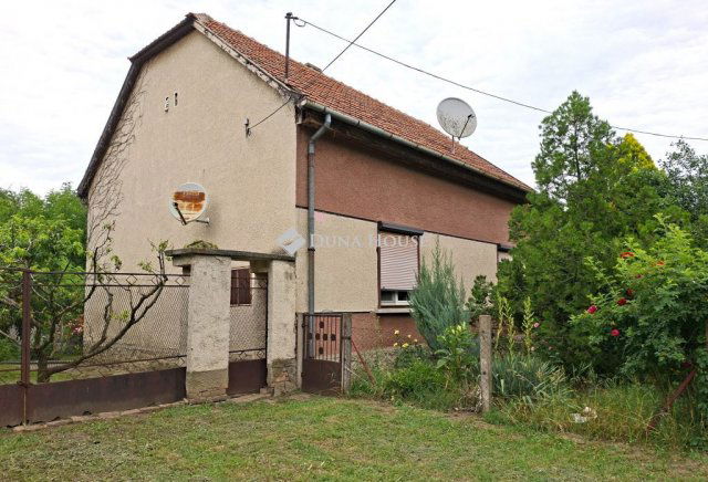 Eladó családi ház, Csorváson 13.5 M Ft, 2 szobás