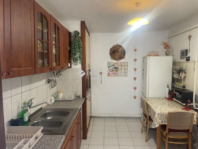 Eladó családi ház, Balatonfűzfőn 76 M Ft, 5 szobás