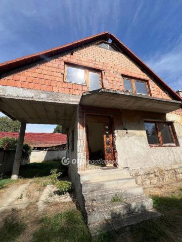 Eladó családi ház, Budapesten, III. kerületben 128.9 M Ft