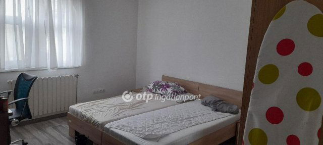 Eladó téglalakás, Szegeden 68.9 M Ft, 2 szobás