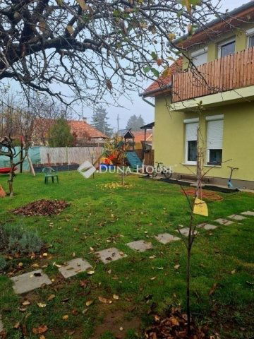 Eladó ikerház, Szigethalmon 99.9 M Ft, 5 szobás