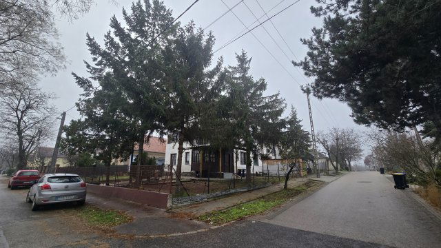 Eladó családi ház, Budapesten, XVI. kerületben, Jávorfa utcában