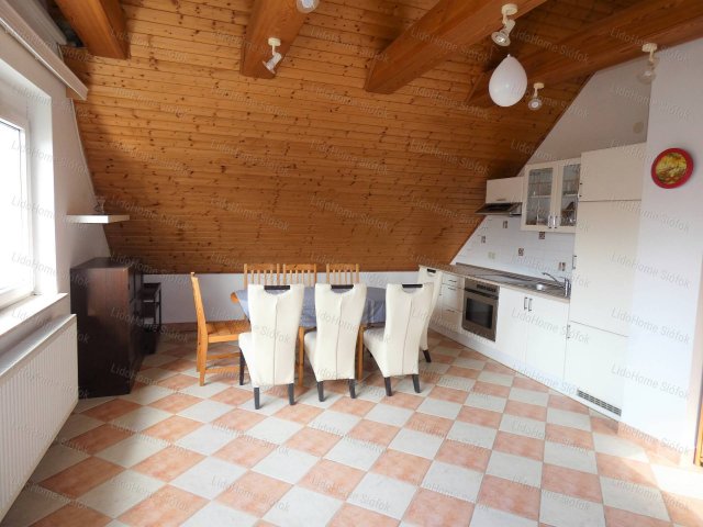 Eladó családi ház, Balatonvilágoson 120 M Ft, 4 szobás
