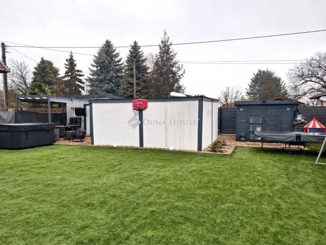 Eladó családi ház, Kecskeméten 134.2 M Ft, 5 szobás