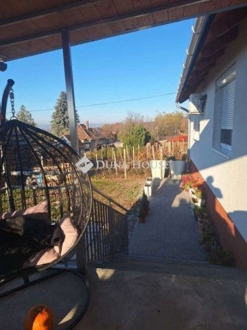 Eladó családi ház, Erdőkertesen 140 M Ft, 4 szobás