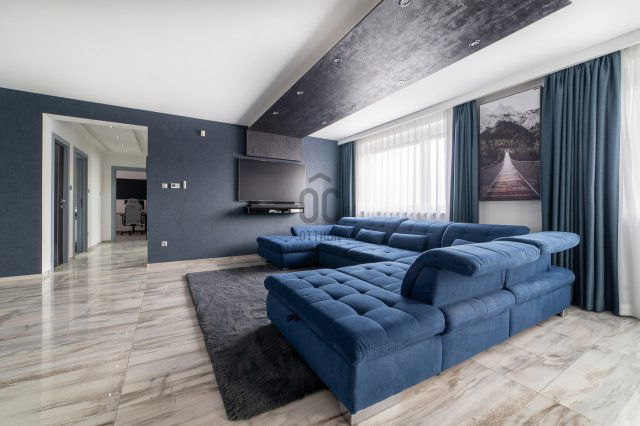 Eladó téglalakás, Szegeden 179 M Ft, 4 szobás