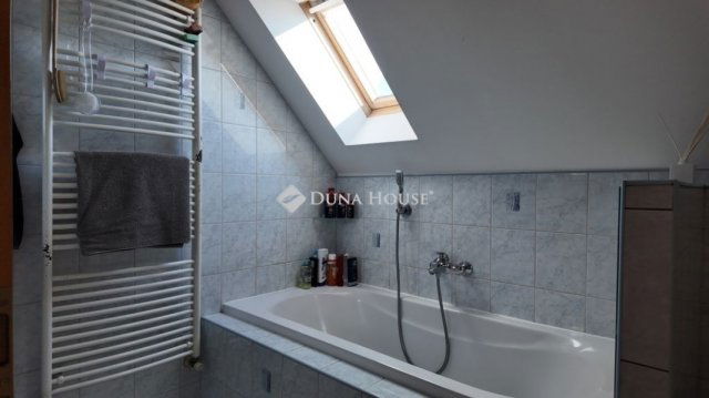 Eladó családi ház, Gyálon 129.99 M Ft, 6 szobás