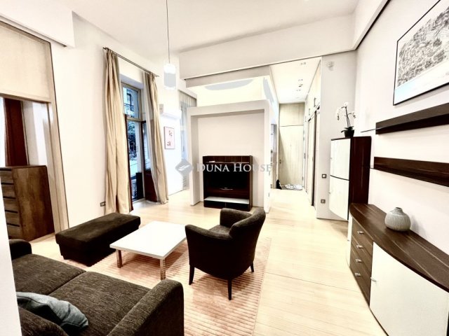 Kiadó téglalakás, albérlet, Budapesten, V. kerületben, 2 szobás