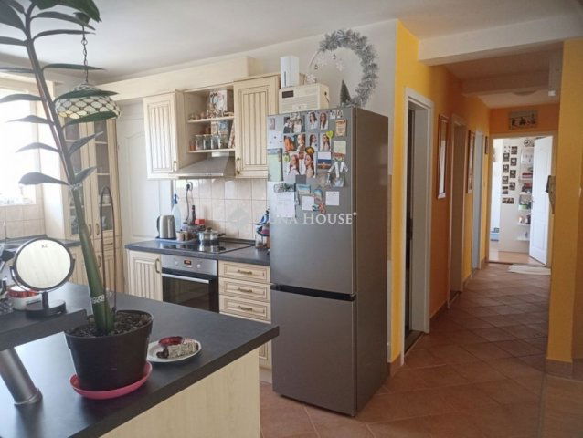 Eladó téglalakás, Teskándon 63 M Ft, 3 szobás