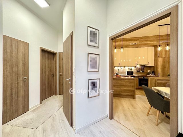 Eladó téglalakás, Budapesten, VI. kerületben 114.9 M Ft