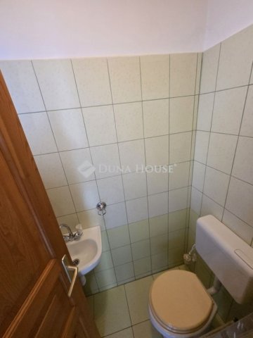 Eladó családi ház, Leányfaluban 159.9 M Ft, 3 szobás