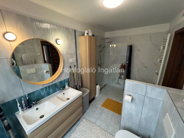 Eladó téglalakás, Nyíregyházán 83.99 M Ft, 4 szobás