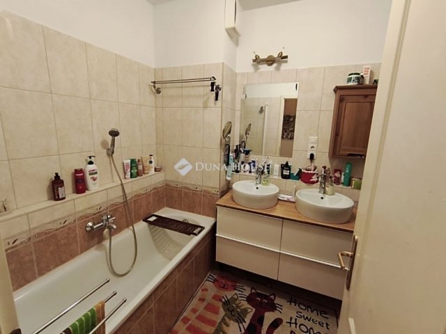 Eladó téglalakás, Budapesten, IV. kerületben 189.9 M Ft