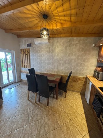 Eladó nyaraló, Balatonkenesén 159 M Ft, 4 szobás