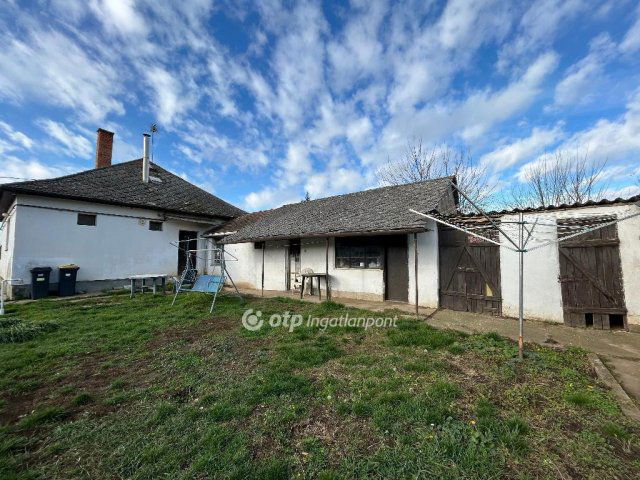 Eladó családi ház, Hajdúszováton 34 M Ft, 2 szobás