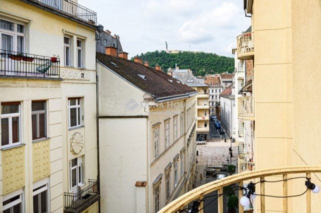 Eladó téglalakás, Budapesten, V. kerületben 209.676 M Ft