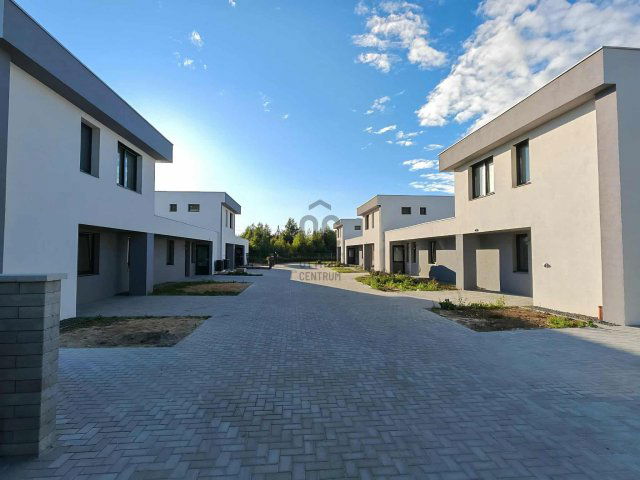 Eladó sorház, Ajkán 75 M Ft, 3 szobás / költözzbe.hu