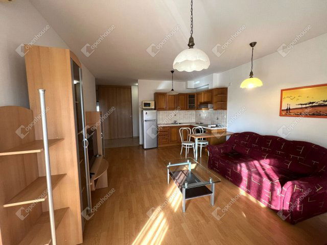Kiadó téglalakás, albérlet, Győrött 250 E Ft / hó, 3 szobás