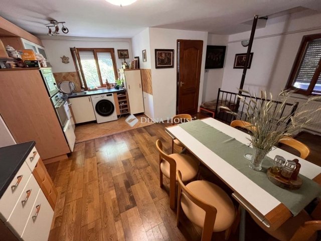 Eladó családi ház, Kecskeméten 75 M Ft, 3 szobás