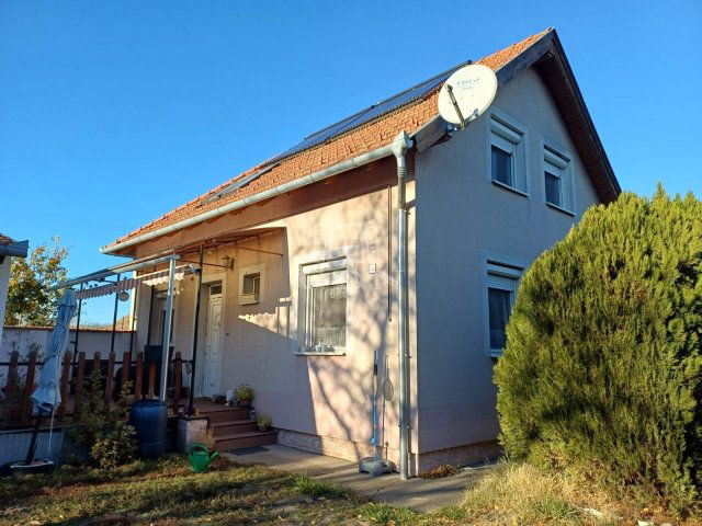 Eladó sorház, Szegeden 89.9 M Ft, 3+2 szobás