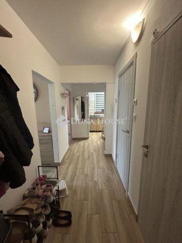 Eladó panellakás, Budapesten, III. kerületben 72.5 M Ft, 2 szobás