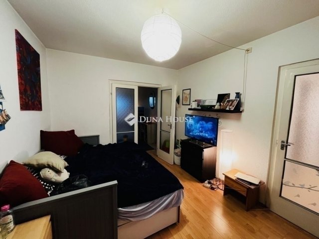 Eladó panellakás, Budapesten, XIV. kerületben 62.5 M Ft, 2 szobás