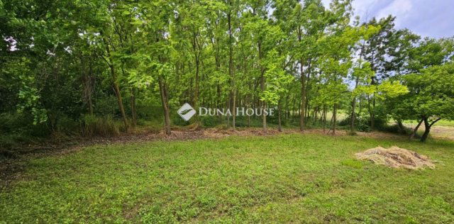 Eladó családi ház, Dunaszekcsőn 27.5 M Ft, 3 szobás