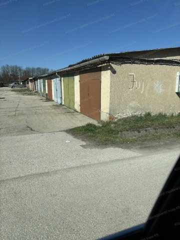 Eladó garázs, Oroszlányban 4.89 M Ft / költözzbe.hu