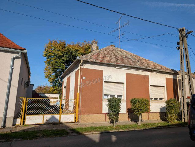 Eladó családi ház, Szigetváron 20.9 M Ft, 3 szobás