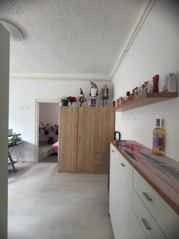 Eladó téglalakás, Komlón 31.9 M Ft, 2+1 szobás