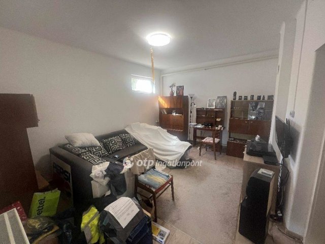 Eladó családi ház, Kecskeméten 65 M Ft, 4+1 szobás