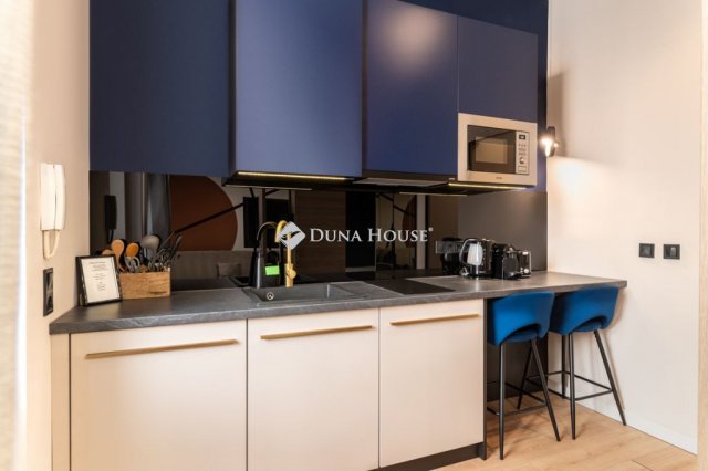 Kiadó téglalakás, albérlet, Budapesten, VI. kerületben