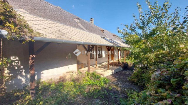 Eladó családi ház, Várongon 9.9 M Ft, 1 szobás