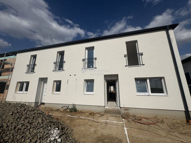 Eladó ikerház, Kozármislenyen 0.1 M Ft, 3+2 szobás