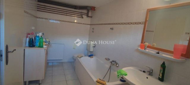 Eladó családi ház, Tóalmáson 90 M Ft, 3 szobás