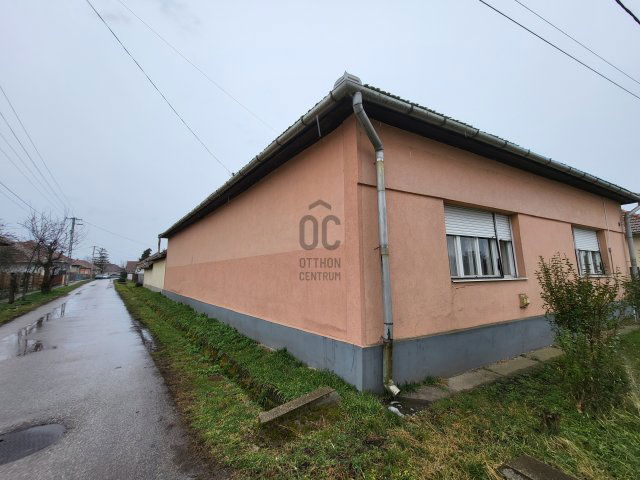 Eladó családi ház, Jászárokszálláson 27.9 M Ft, 3 szobás