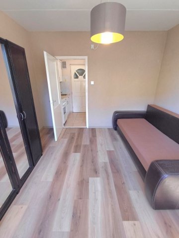 Eladó panellakás, Debrecenben 28.5 M Ft, 1 szobás