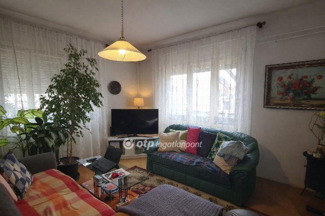Eladó családi ház, Ócsán 79.9 M Ft, 3 szobás