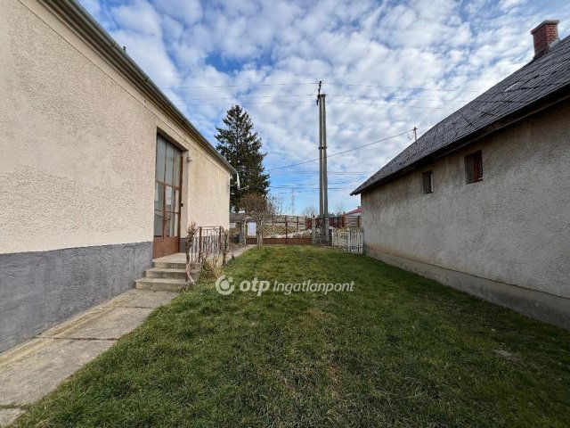 Eladó családi ház, Farkasgyepűn 36.5 M Ft, 2+1 szobás