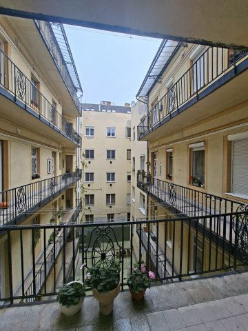 Eladó téglalakás, Budapesten, XII. kerületben, Maros utcában