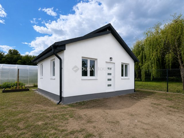 Eladó családi ház, Nagykátán 45 M Ft, 3 szobás