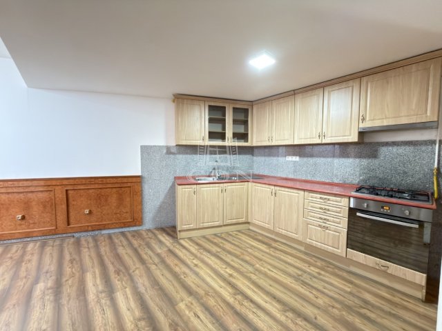 Kiadó téglalakás, albérlet, Székesfehérvárott 275 E Ft / hó