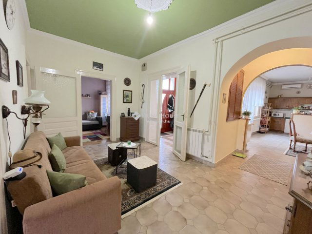 Eladó családi ház, Nyíregyházán 89.9 M Ft, 4 szobás