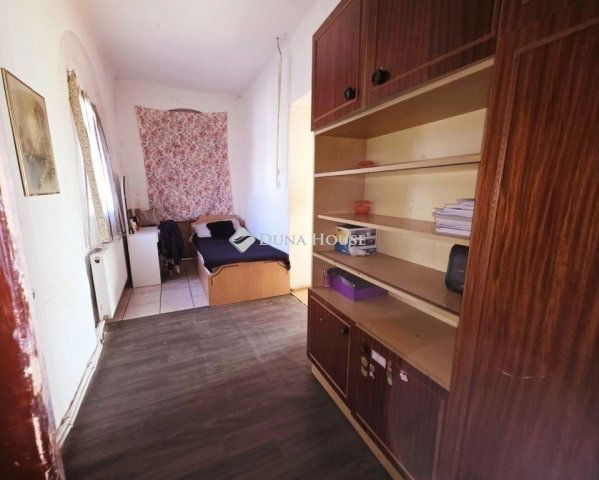 Eladó családi ház, Szegeden 58.9 M Ft, 4+2 szobás