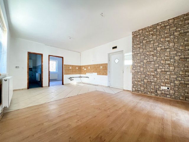 Eladó téglalakás, Mosonmagyaróváron 33.9 M Ft, 3 szobás