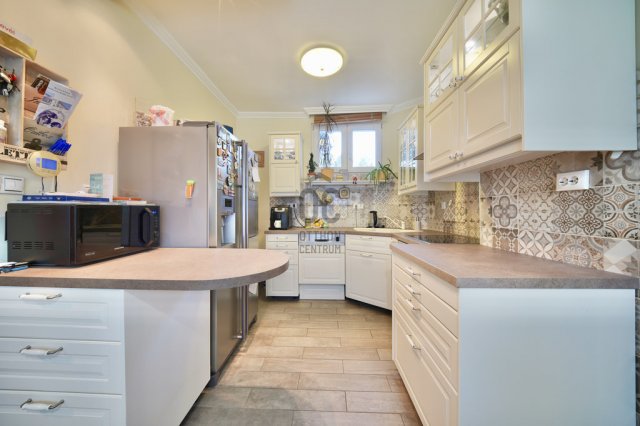 Eladó sorház, Solymáron 174.9 M Ft, 5 szobás